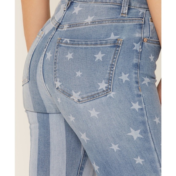 SHYANNE WOMEN'S STARS & STRIPES PRINT HIGH RISE SUPER FLARE JEANS, Sz 26 - Picture 5 of 9